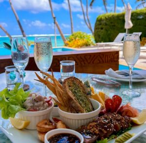 Little Polynesian dining edit-@my_rarotonga